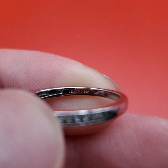 Size 6 925 Sterling Silver Cute Dainty Clear CZ Gems Ring - Picture 5 of 8